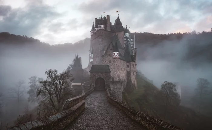 15 most famous castles